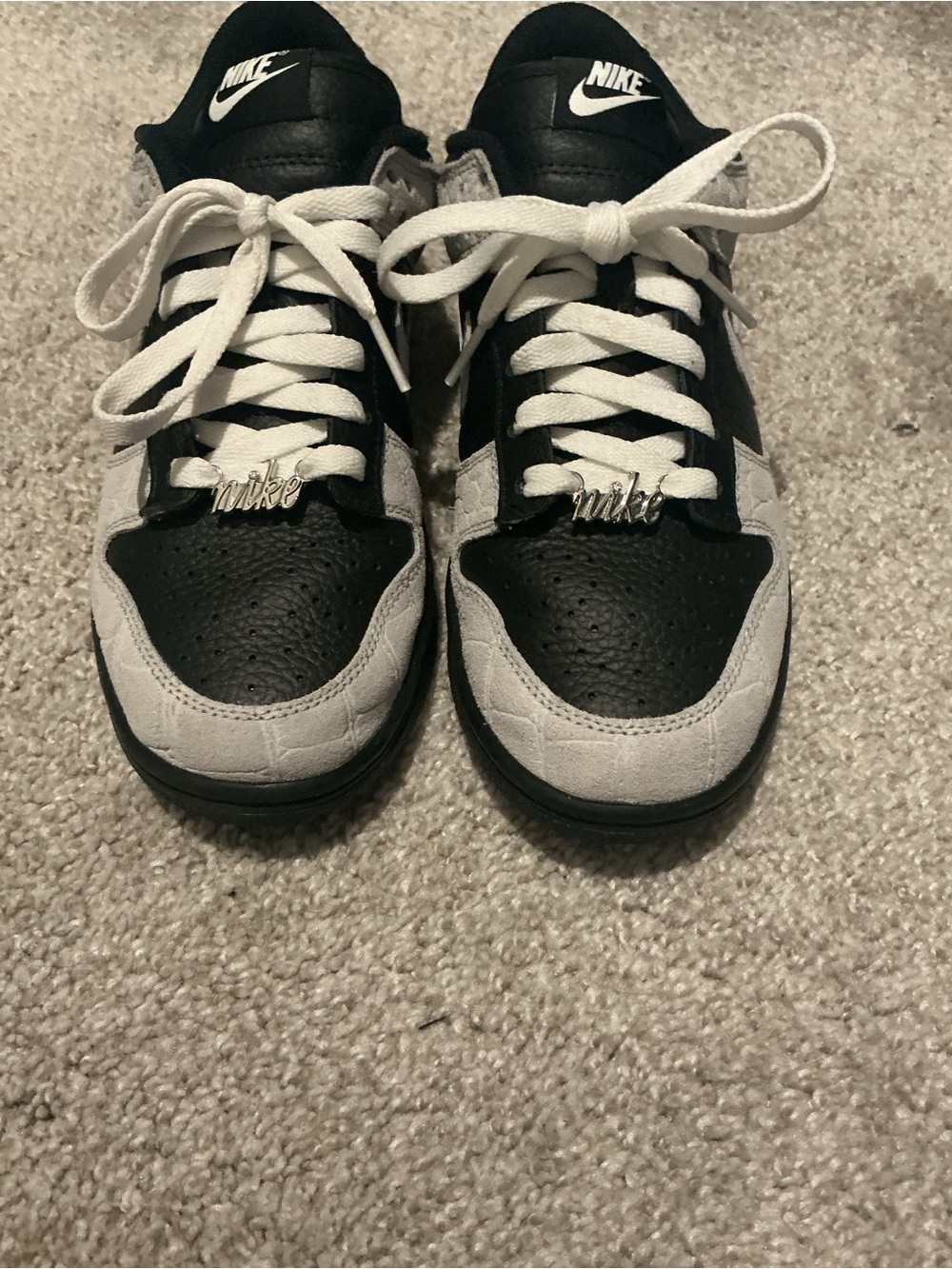 Custom Nike Dunks - Picture 4 of 6